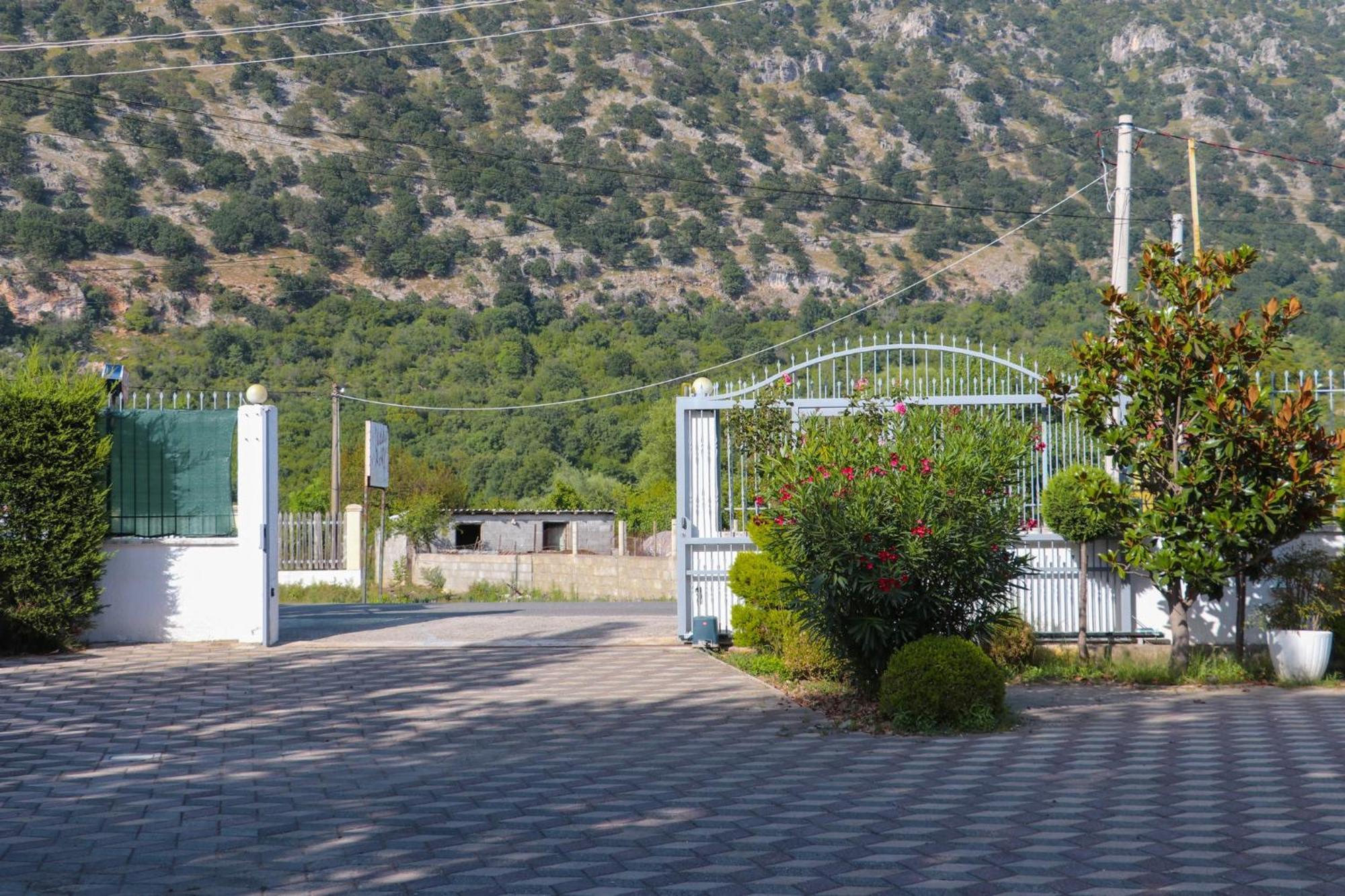 Hotel As Baks-Rrjoll Shkoder Luaran gambar
